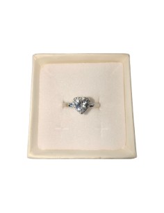 Anello Cuore con Zirconi Bianchi Evidence